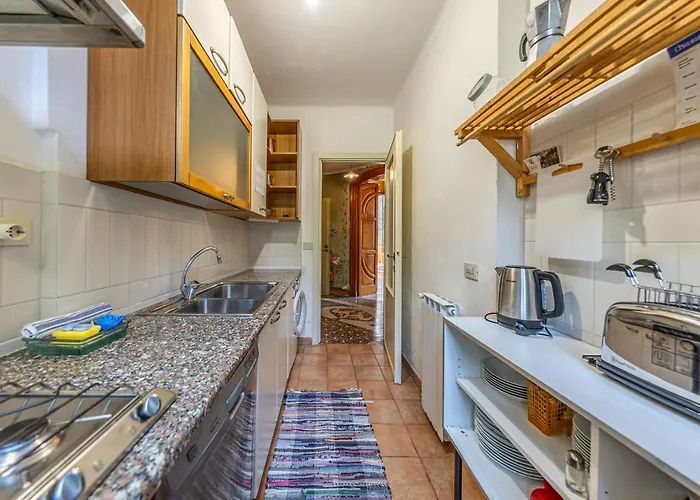 Flora 1 By Portofinohomes * Chiavari